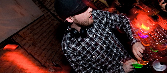 event images 9825/59f2c2506a0b8e76edab75a7e25d38e0.jpg