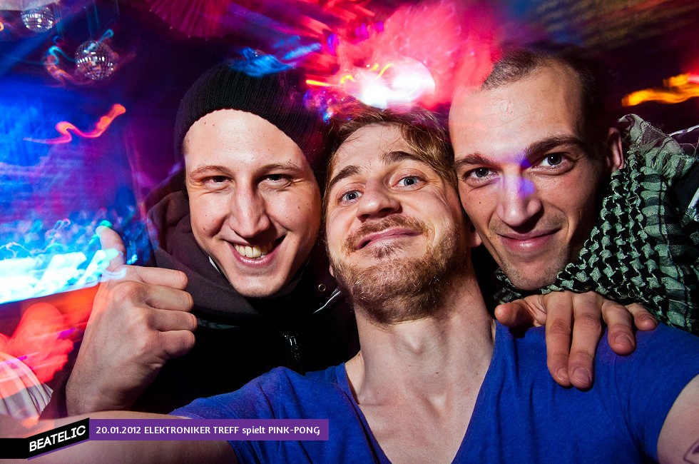 ELEKTRONIKER TREFF spielt PINK-PONG