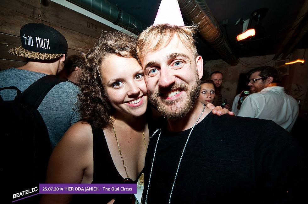 HIER ODA JANICH - The Owl Circus