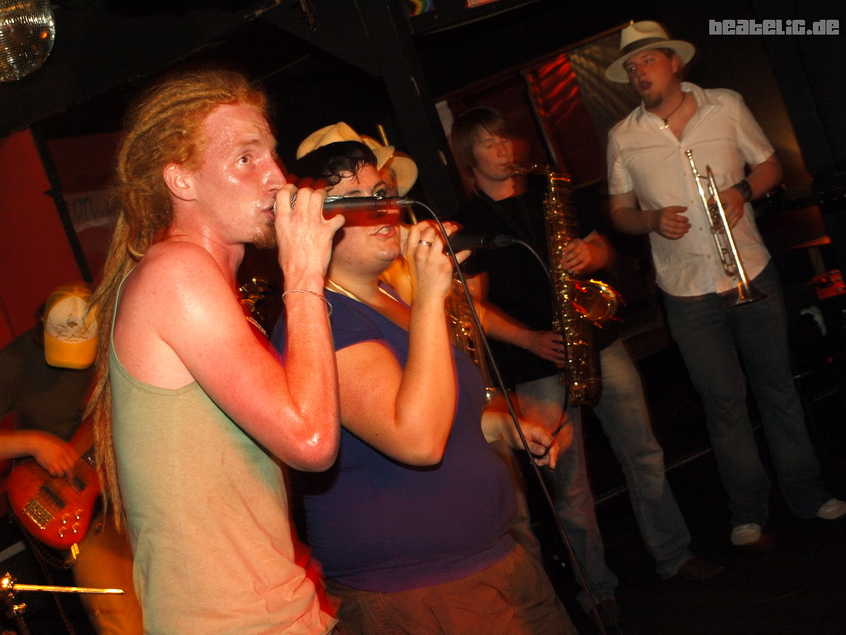 Reggae, Live: Dreadnut