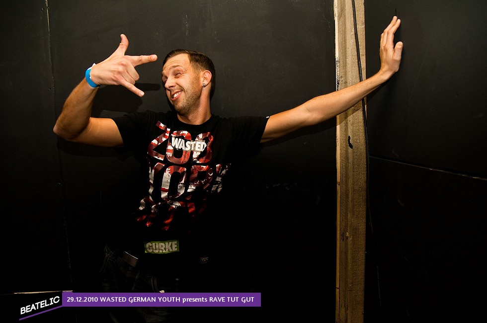 WASTED GERMAN YOUTH presents RAVE TUT GUT