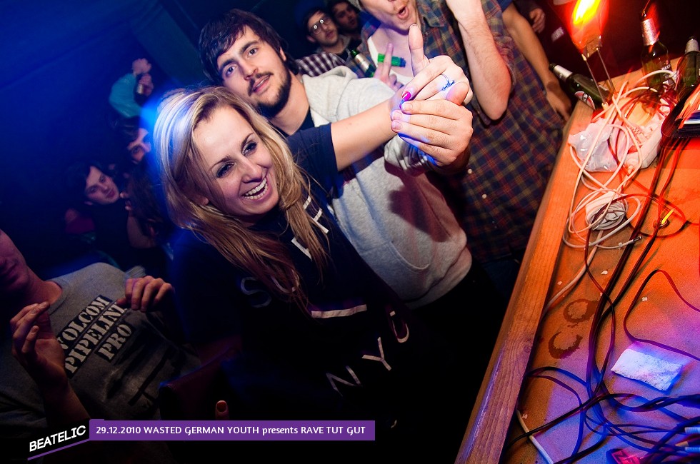 WASTED GERMAN YOUTH presents RAVE TUT GUT