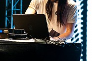 Go to image 26 for event Steve Aoki