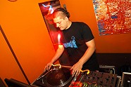 Go to image 2 for event aXle & Friends