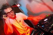 Go to image 77 for event Techno Alter