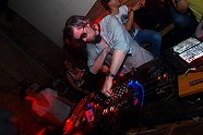 Go to image 77 for event Kavinsky