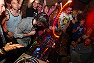 Go to image 32 for event Kavinsky