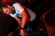 Go to image 1 for event Kavinsky
