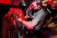 Go to image 20 for event Kavinsky