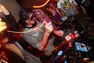Go to image 51 for event Kavinsky