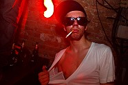 Go to image 43 for event Kavinsky