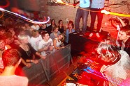 Go to image 66 for event Kavinsky